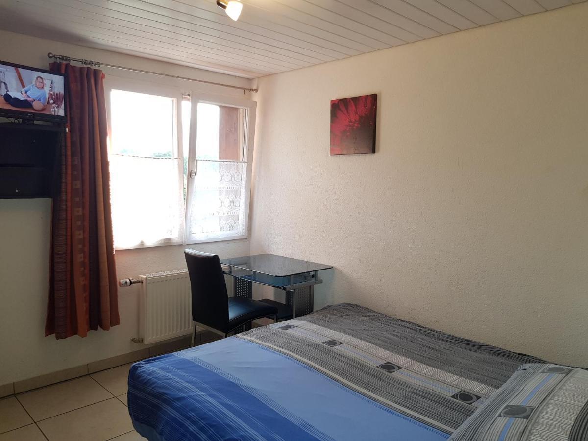 Courcelon Hotel-Gite Rural A 3 Km De Delemont المظهر الخارجي الصورة